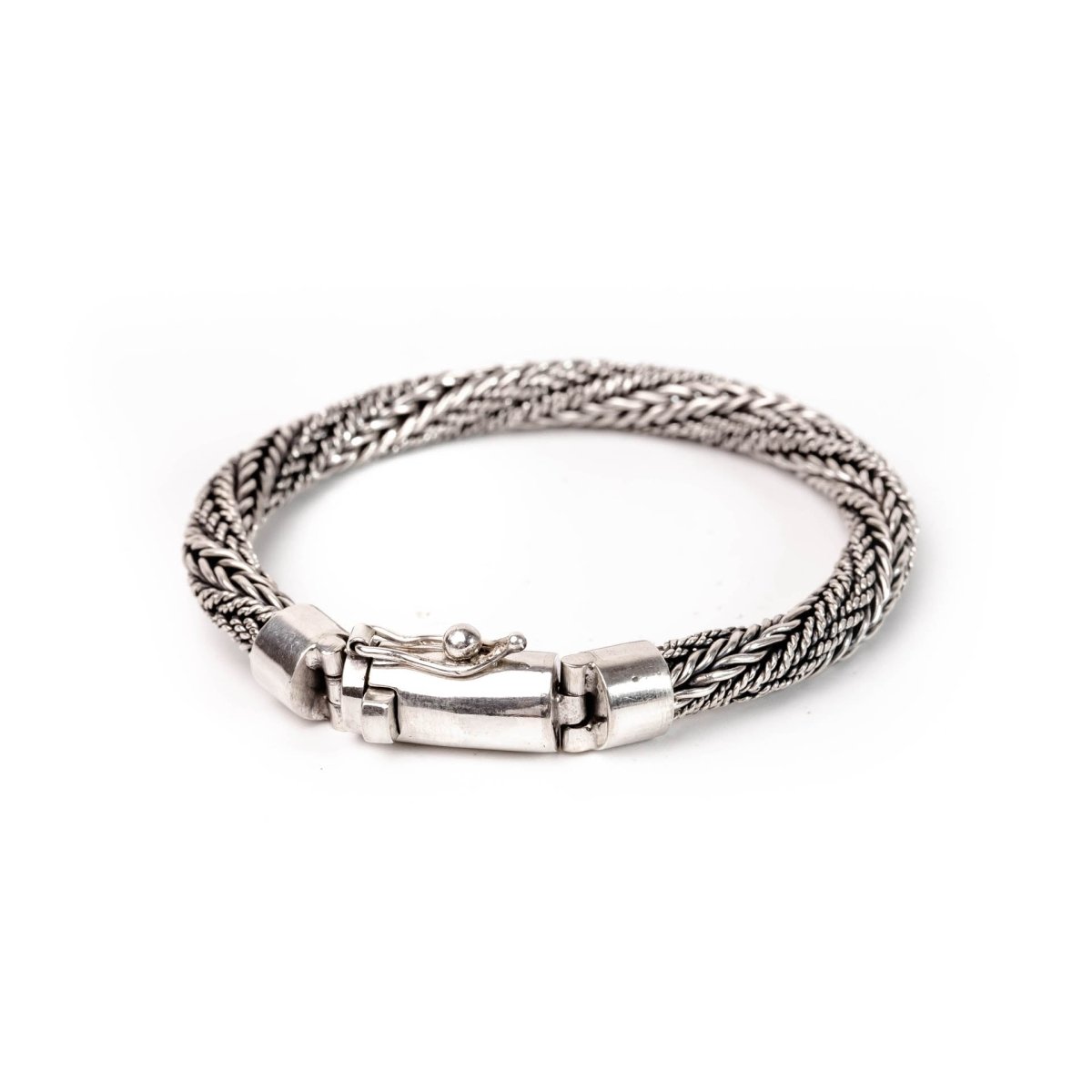 Babakan Chain - Love Anchor Bali