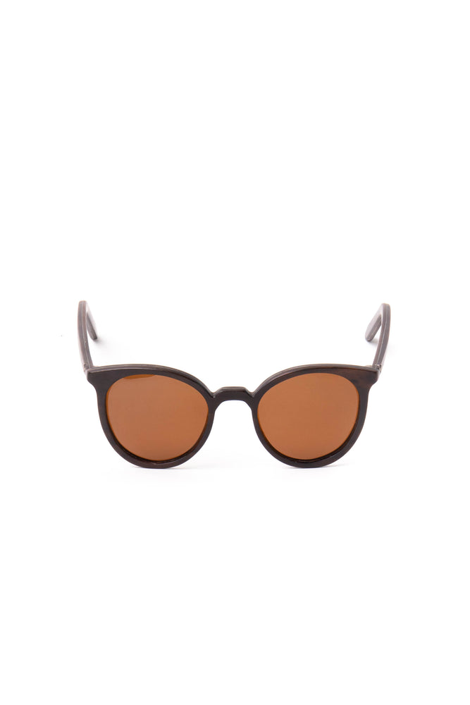 
                  
                    Sunglasses Queen Rosewood
                  
                