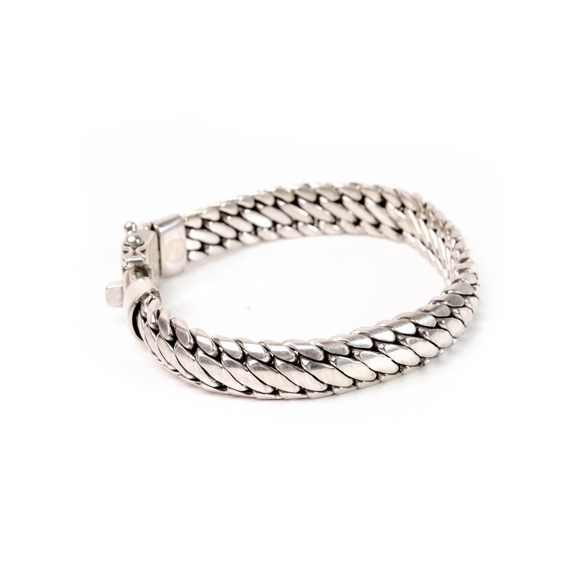 Buyan Chain - Love Anchor Bali