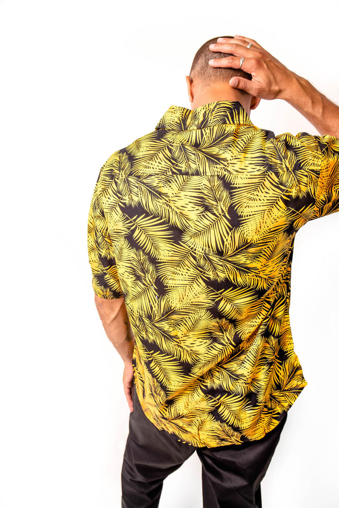 
                  
                    Men's Tropical Strawflower, Shirt
                  
                