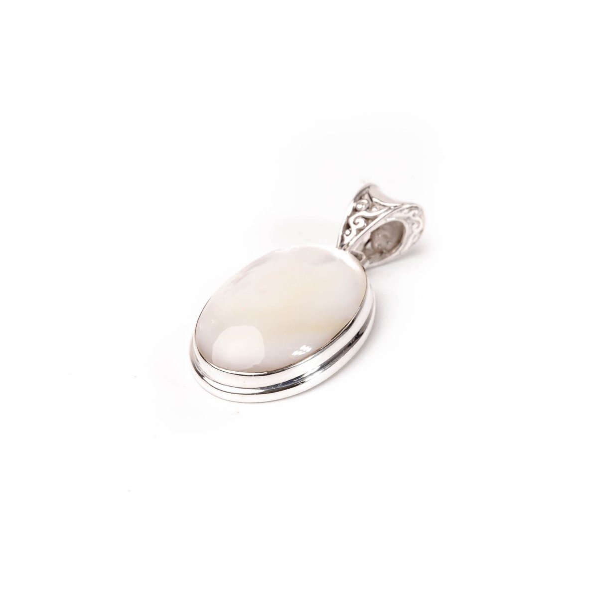 Pendant White Shell - Love Anchor Bali